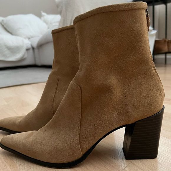 Zara Shoes - Suede Zara booties